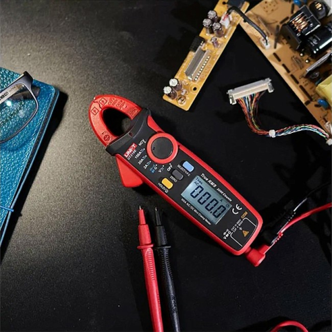 Токовые клещи UNI-T UT210E