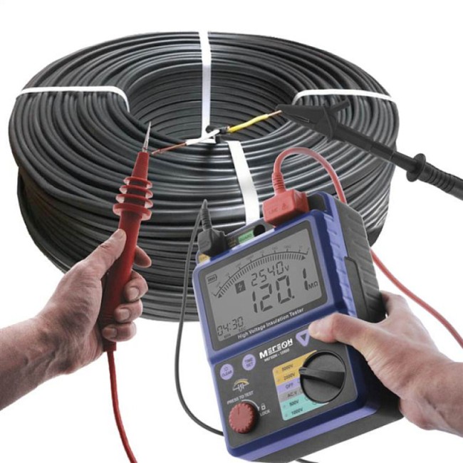 Измеритель сопротивления изоляции (мегаомметр) МЕГЕОН 13900 с поверкой Измеритель сопротивления изоляции (мегаомметр) МЕГЕОН 13900 с поверкой